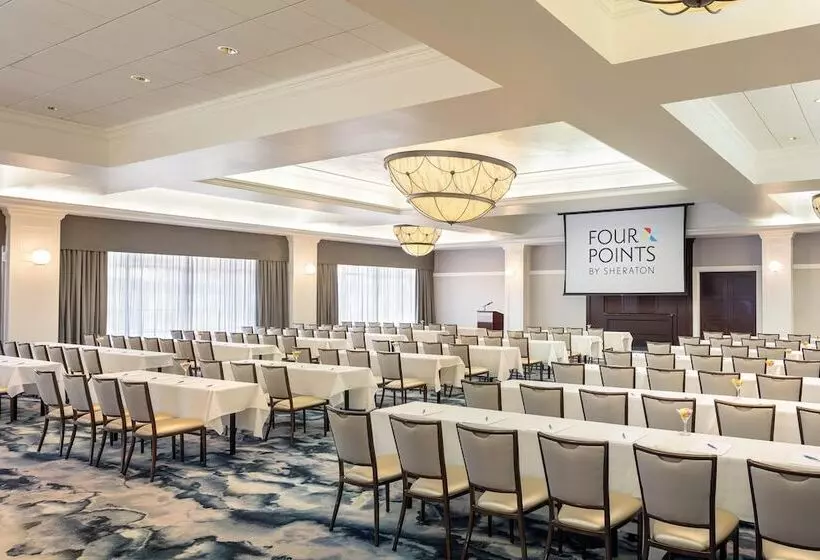 ホテル Four Points By Sheraton Norwood Conference Center