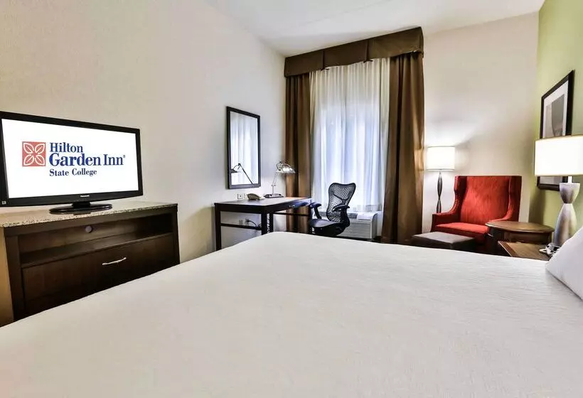 호텔 Hilton Garden Inn State College