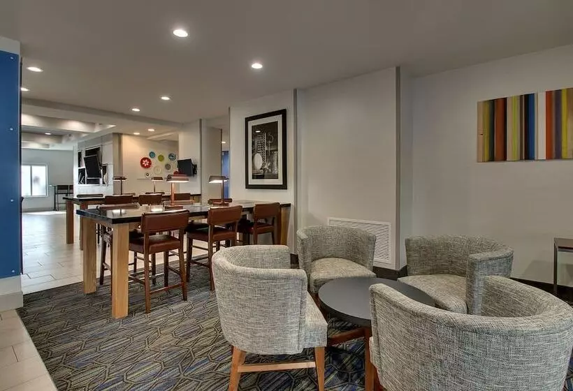 Holiday Inn Express Hotel & Suites Austell Powder Springs, An Ihg