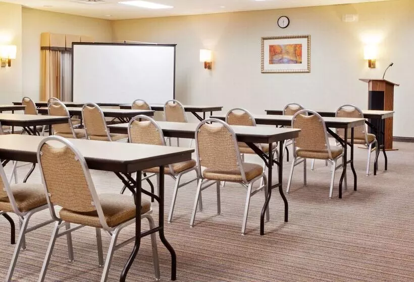 Holiday Inn Express Hotel & Suites Austell Powder Springs, An Ihg