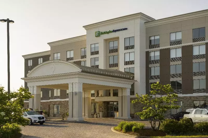 Holiday Inn Express Hotel & Suites North Bay, An Ihg