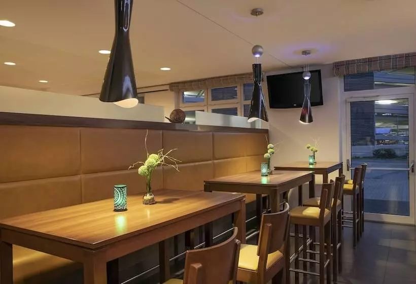 בית מלון כפרי Holiday Inn Express Bremen Airport, An Ihg