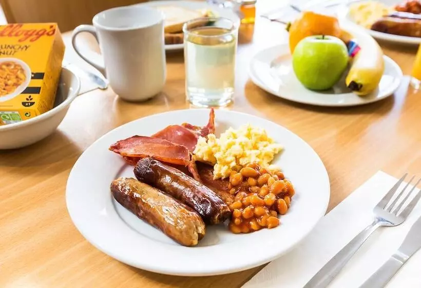 בית מלון כפרי Holiday Inn Express Norwich, An Ihg