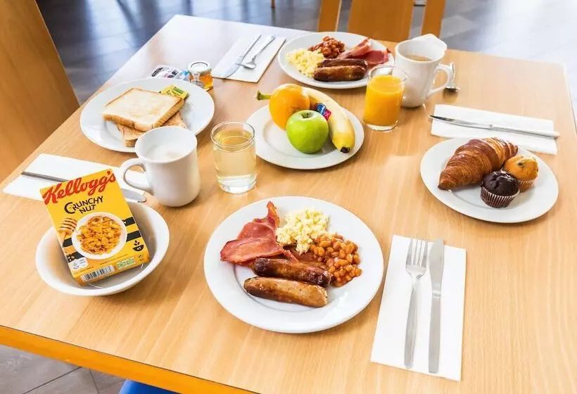 בית מלון כפרי Holiday Inn Express Norwich, An Ihg