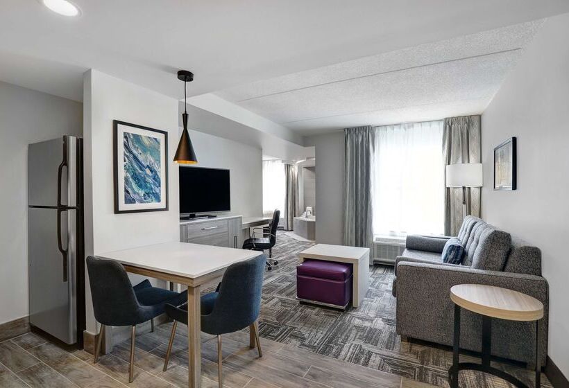 Отель Homewood Suites London Ontario
