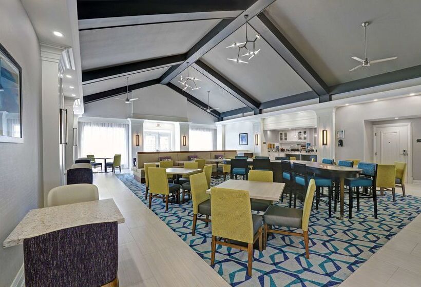 Отель Homewood Suites London Ontario