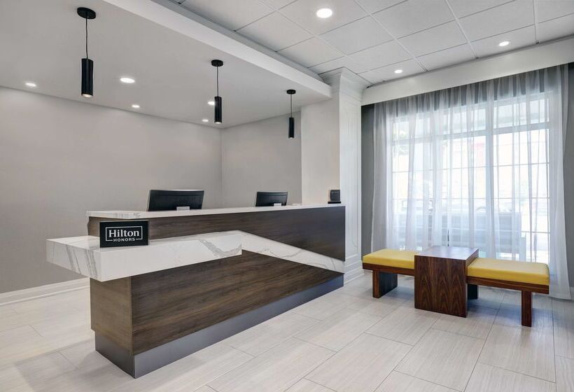 Отель Homewood Suites London Ontario