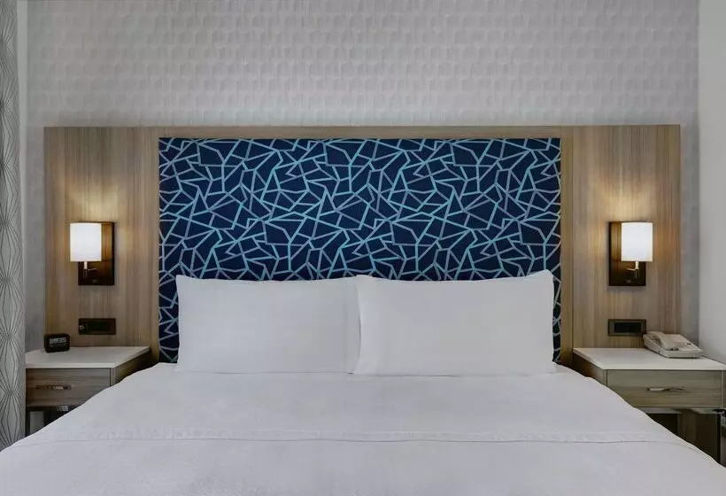 Отель Homewood Suites London Ontario