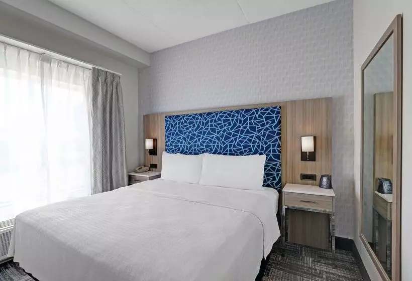 Отель Homewood Suites London Ontario