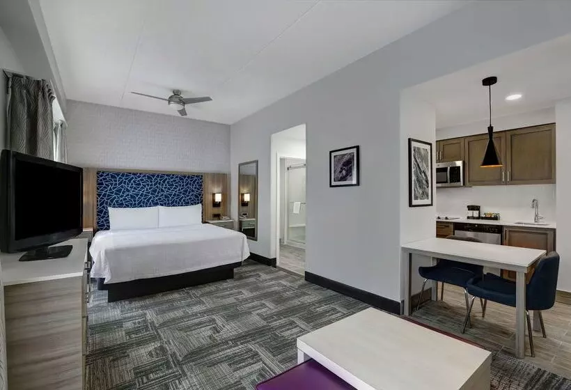 Отель Homewood Suites London Ontario