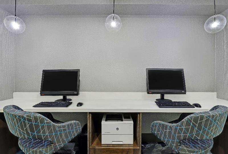 Отель Homewood Suites London Ontario