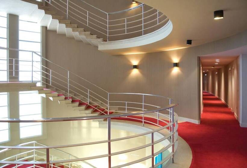 Отель The Midland