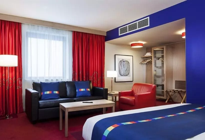 Отель Park Inn By Radisson Belfast