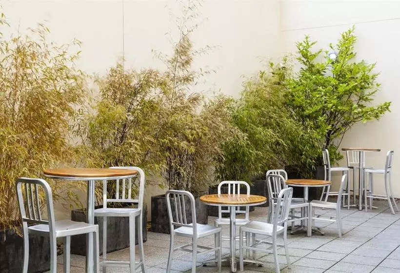 Отель Park Inn By Radisson Belfast