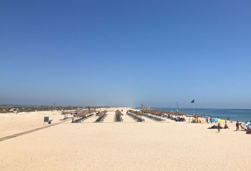 Real Marina Hotel & Spa