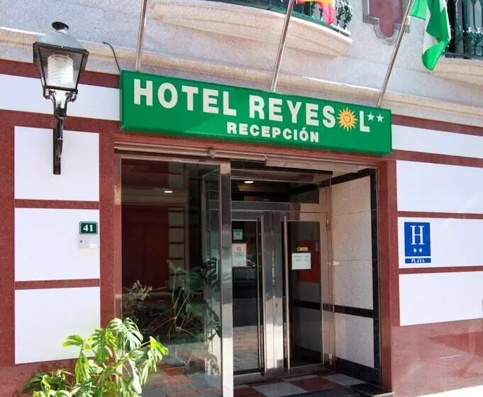 هتل Reyesol