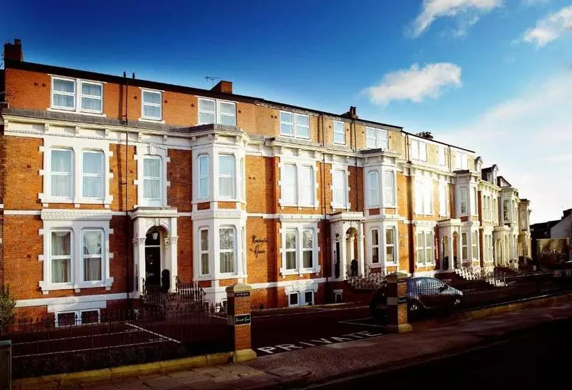 Kensington House Aparthotel