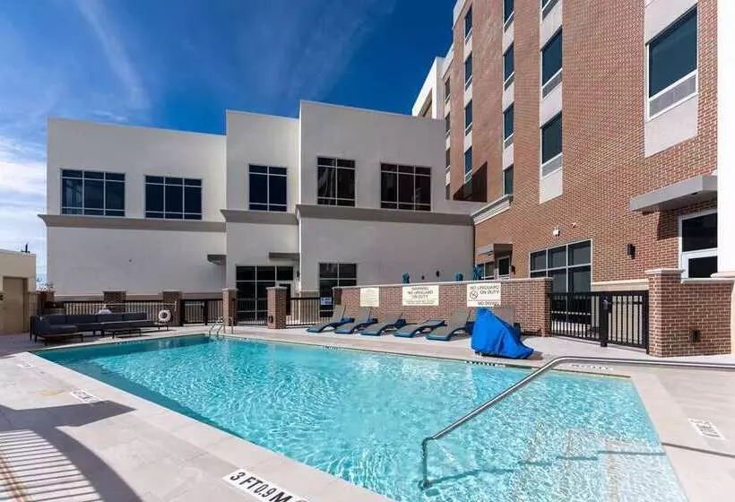 هتل Hampton Inn & Suites Houston Sugar Land