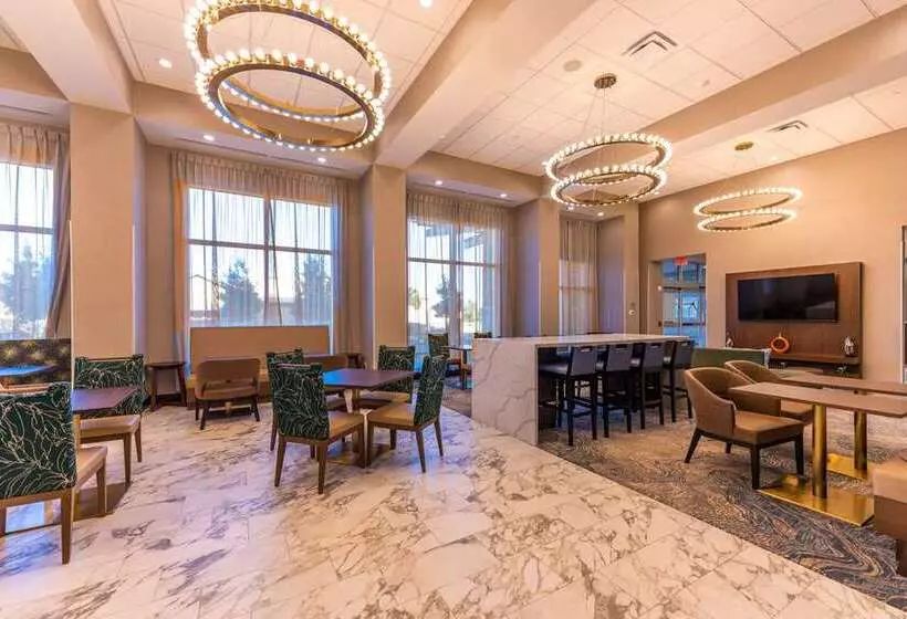 هتل Hampton Inn & Suites Houston Sugar Land