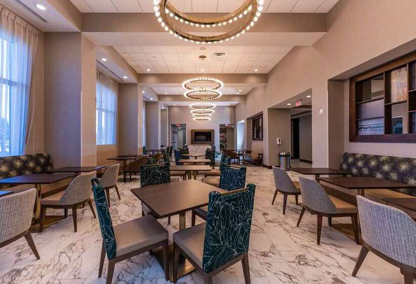 Отель Hampton Inn & Suites Houston Sugar Land