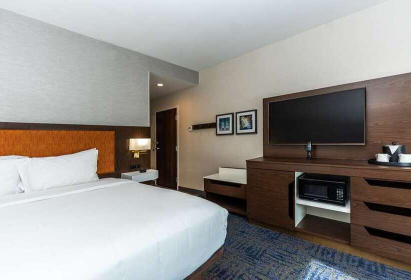 Отель Hampton Inn & Suites Houston Sugar Land