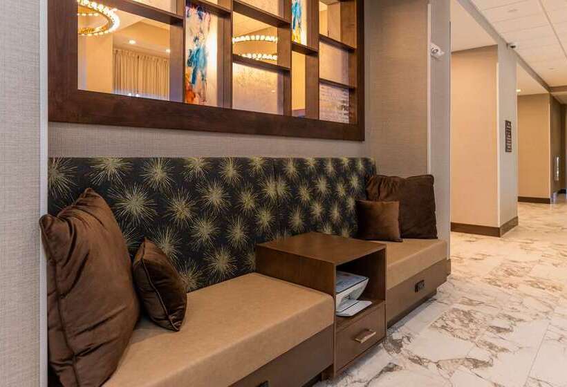 Отель Hampton Inn & Suites Houston Sugar Land