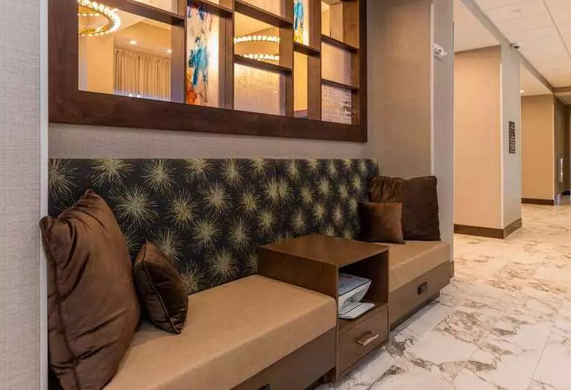 هتل Hampton Inn & Suites Houston Sugar Land