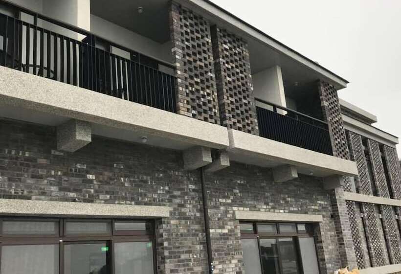 هتل Mountain Sea Villa