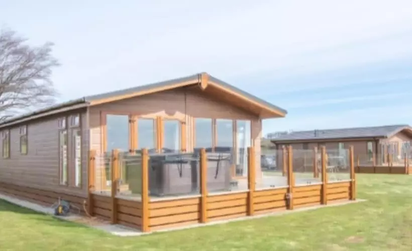 Luxury Family Beechwood Lodge With Hot Tub