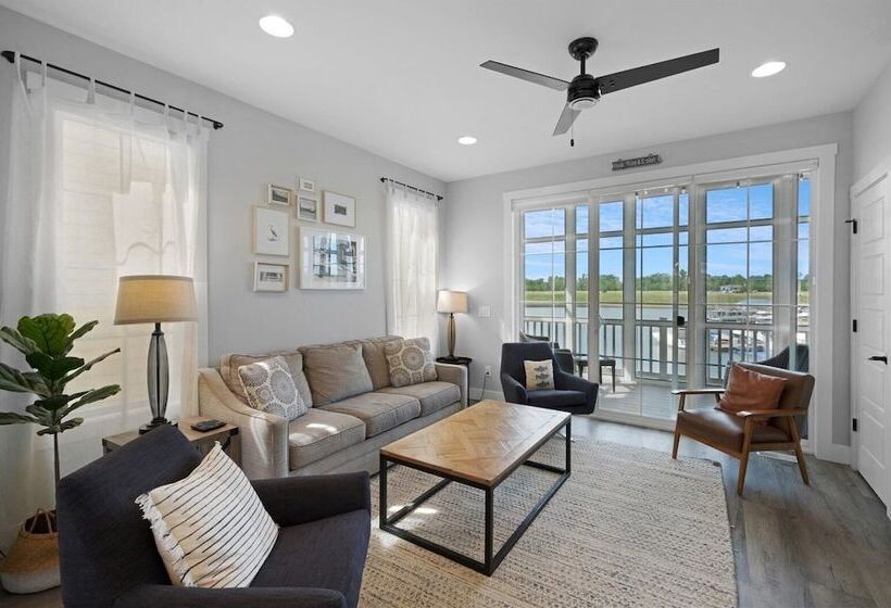 Hook, Wine, & Sinker