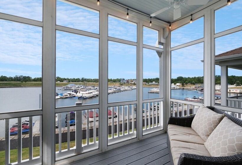 Hook, Wine, & Sinker