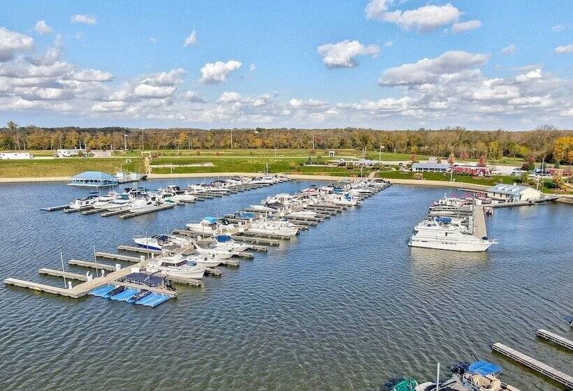 Hook, Wine, & Sinker