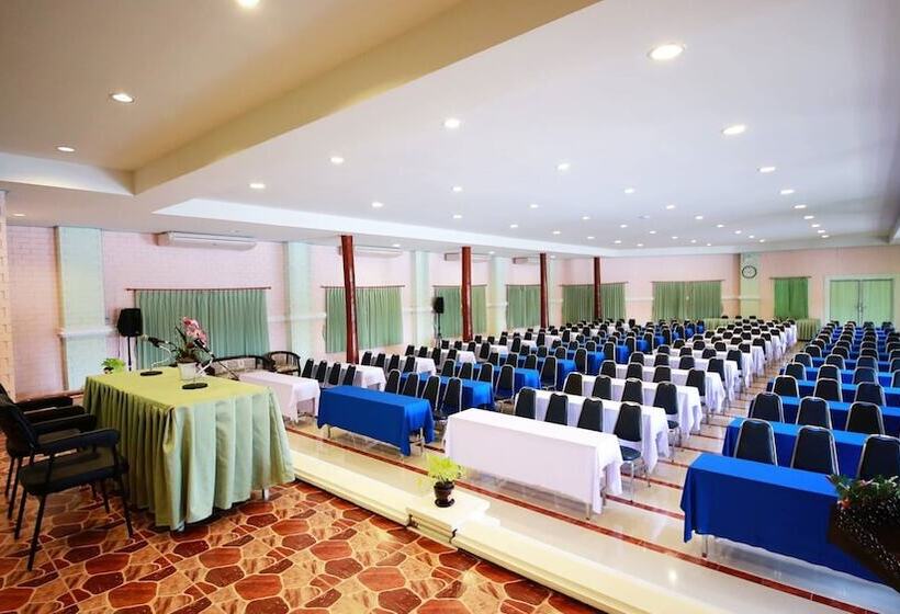 酒店 Prachuap Saam Ao