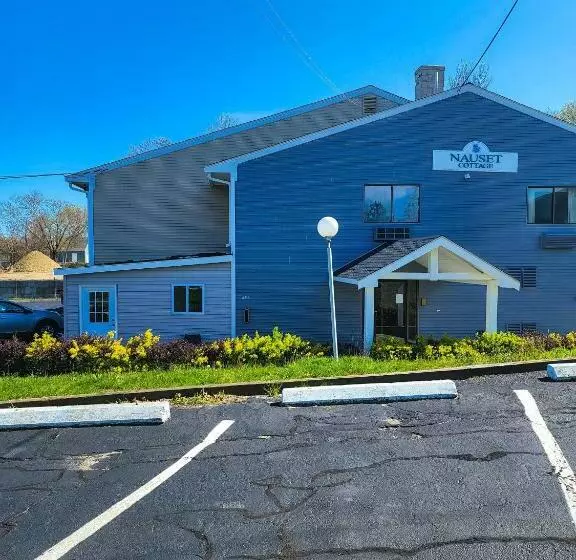 Motelli Heritage House Inn