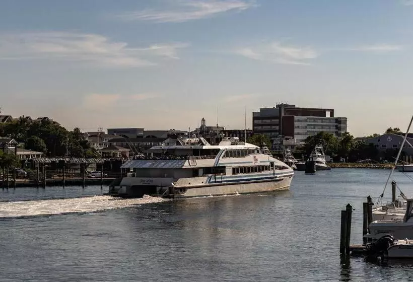 Motelli Heritage House Inn