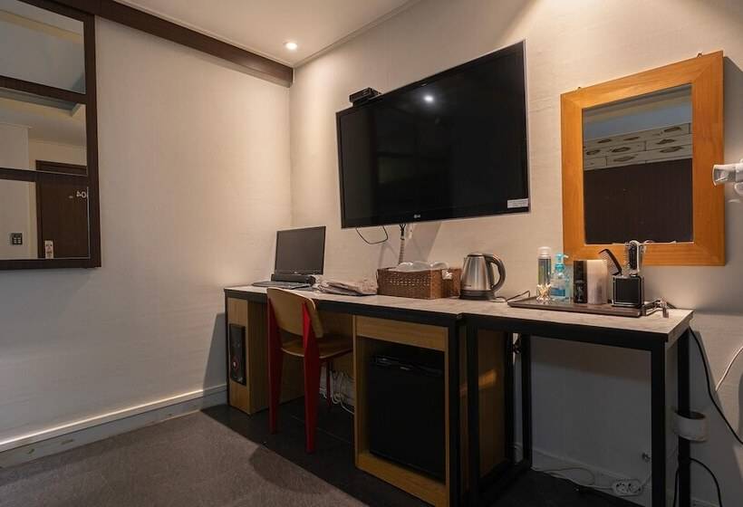 Motell Indeogwon Valt