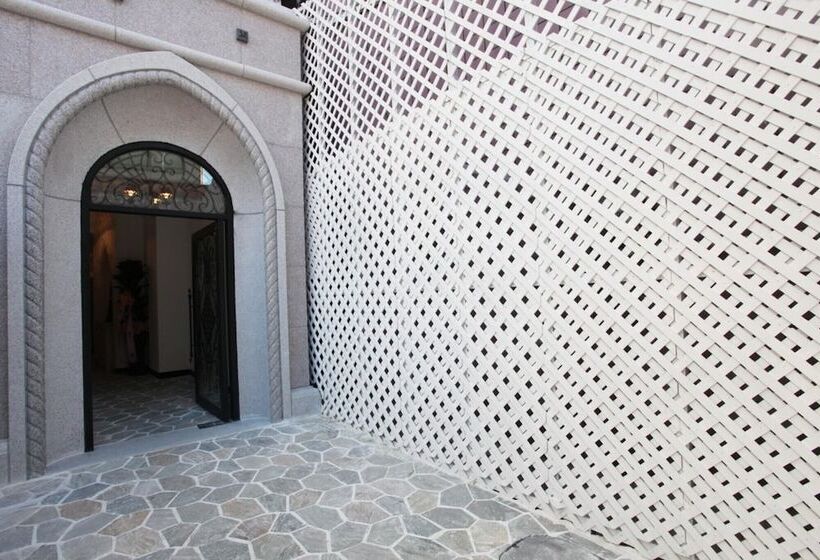 מוטל Suwon Station M