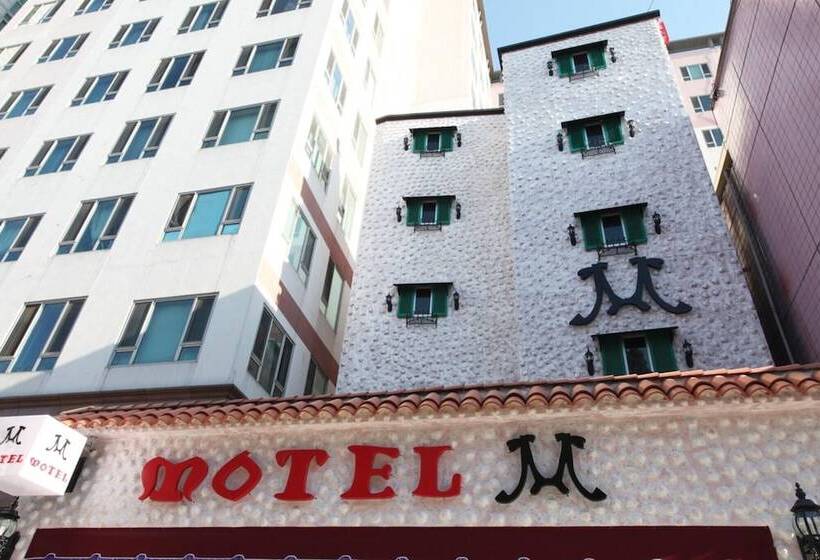 מוטל Suwon Station M