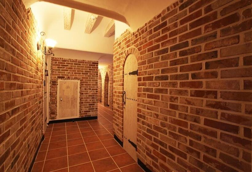 מוטל Suwon Station M