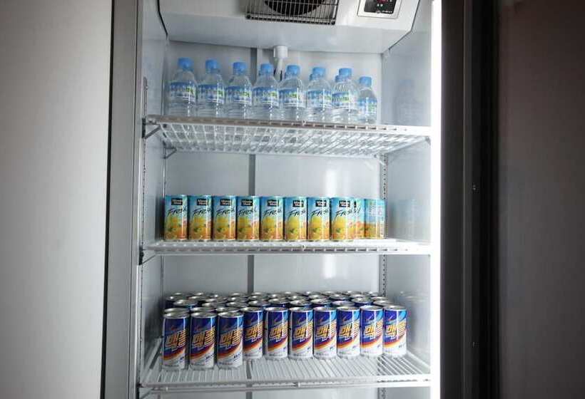 מוטל Suwon Station M