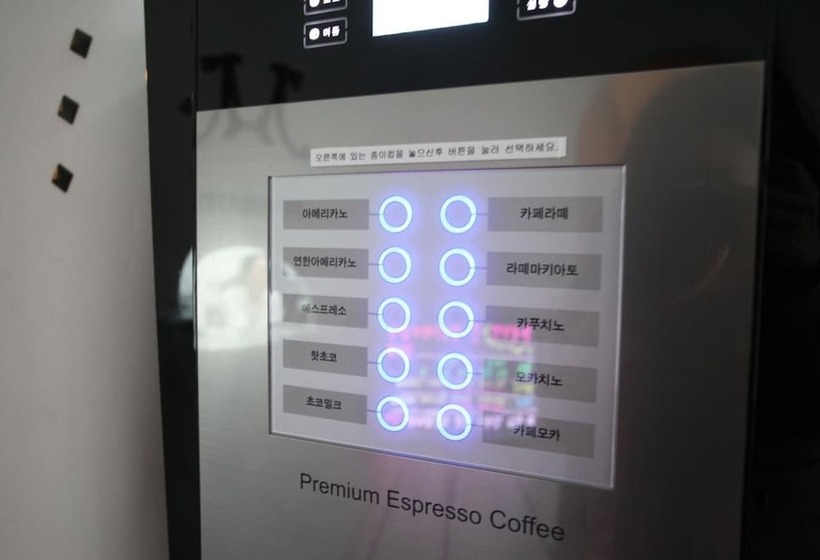 מוטל Suwon Station M