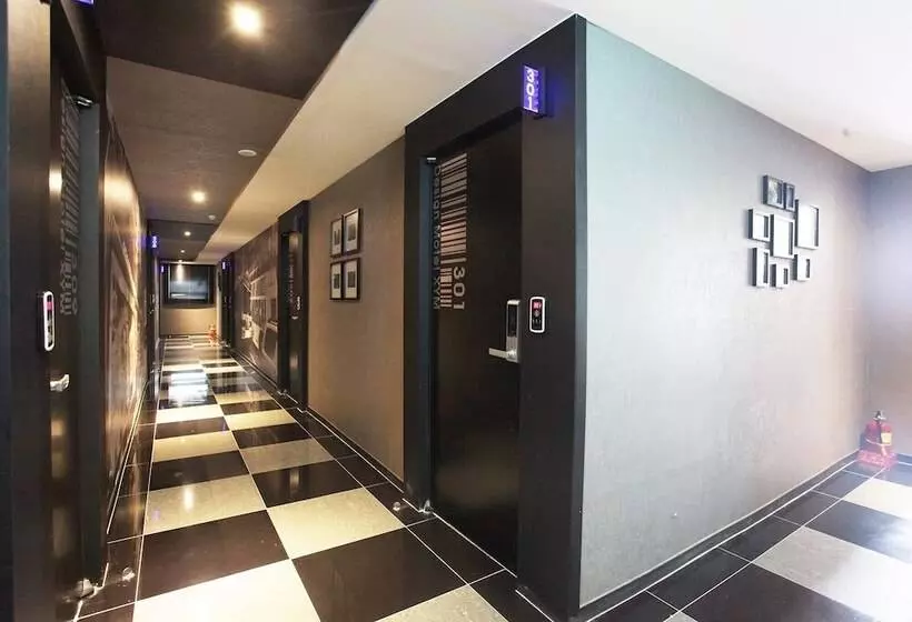 مُتل Wolgot Design Hotel Xym