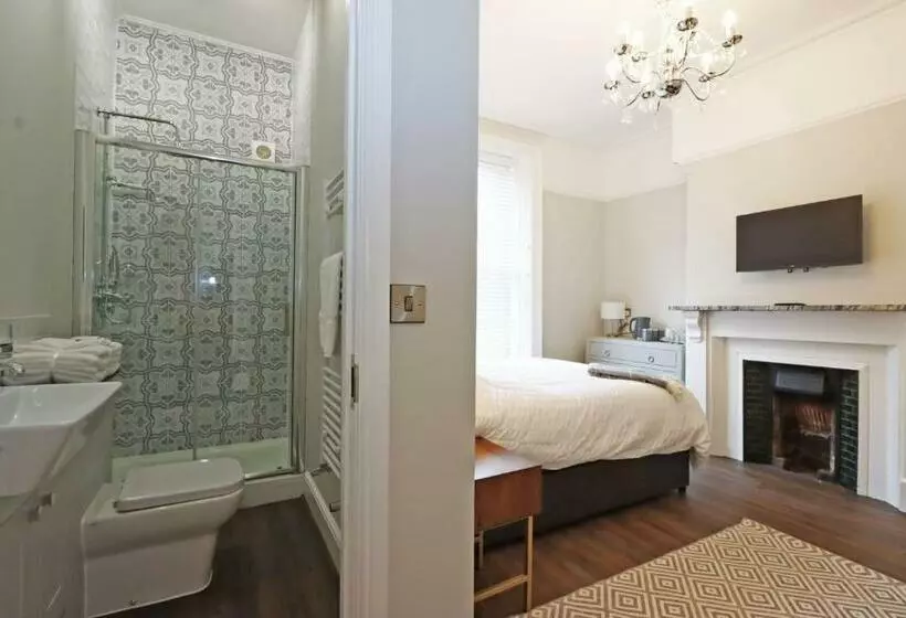 Majatalo No.31 Castle Gate