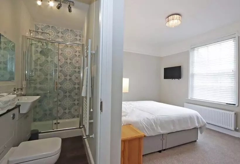 Majatalo No.31 Castle Gate