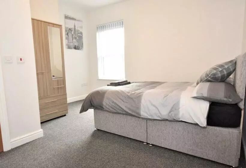 پانسیون Townhouse @ Birks Street Stoke