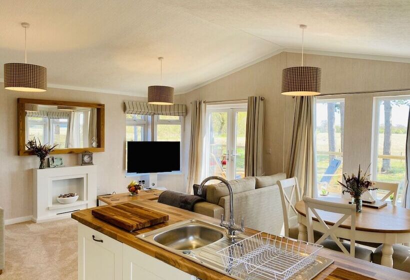 渡假胜地 Hollicarrs Wildflower Lodge