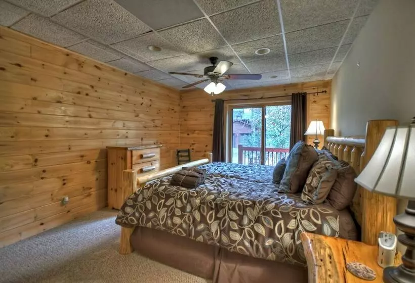 River S Bear Lair