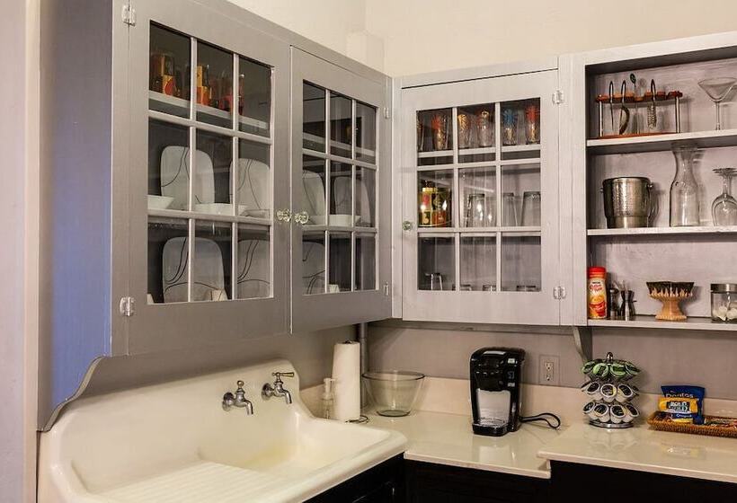 مبيت وإفطار Decatur Courthouse Suites