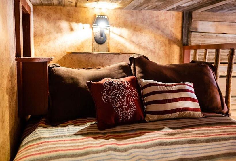 مبيت وإفطار Decatur Courthouse Suites