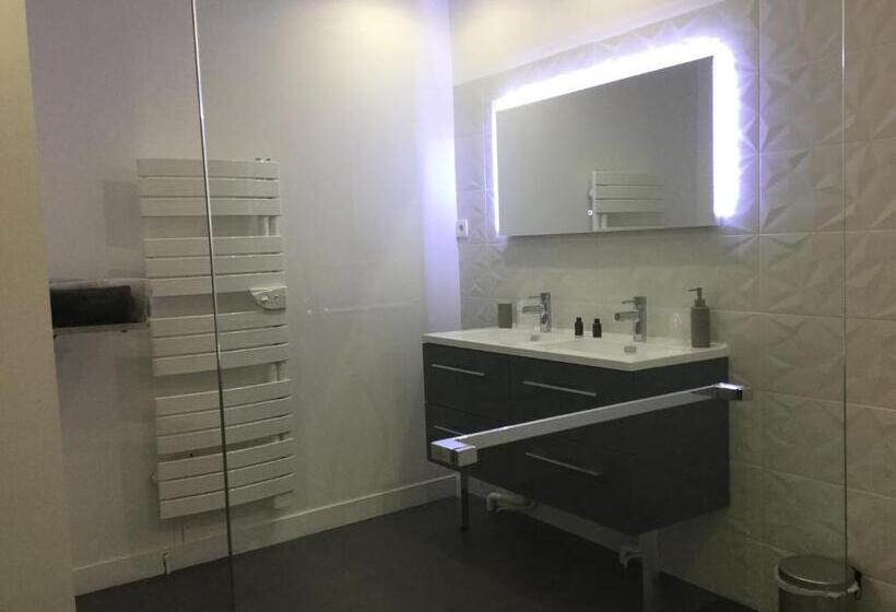 ベッドアンドブレックファースト Le Clos D  Aÿ